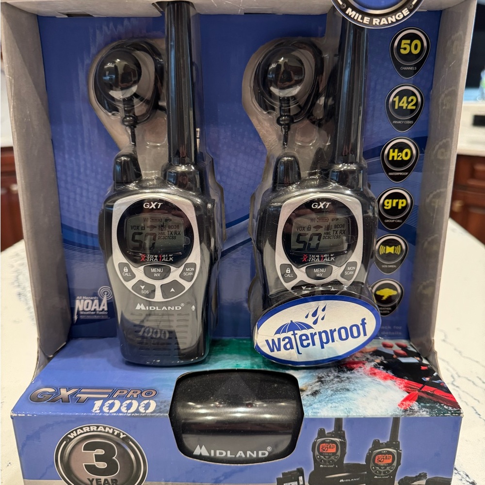 GXT1000VP4 Two-Way Radios - Black and Silver
